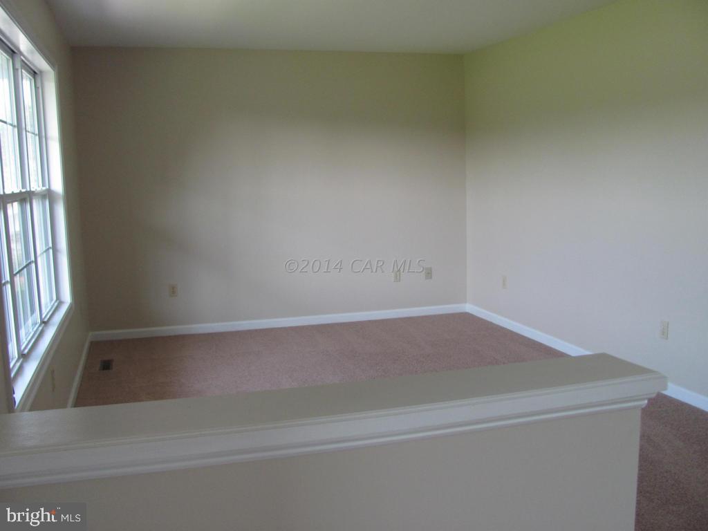 27105 Walnut Tree Road Salisbury, MD 21801 - Photo 10 of 21 a close up of a bathtub
