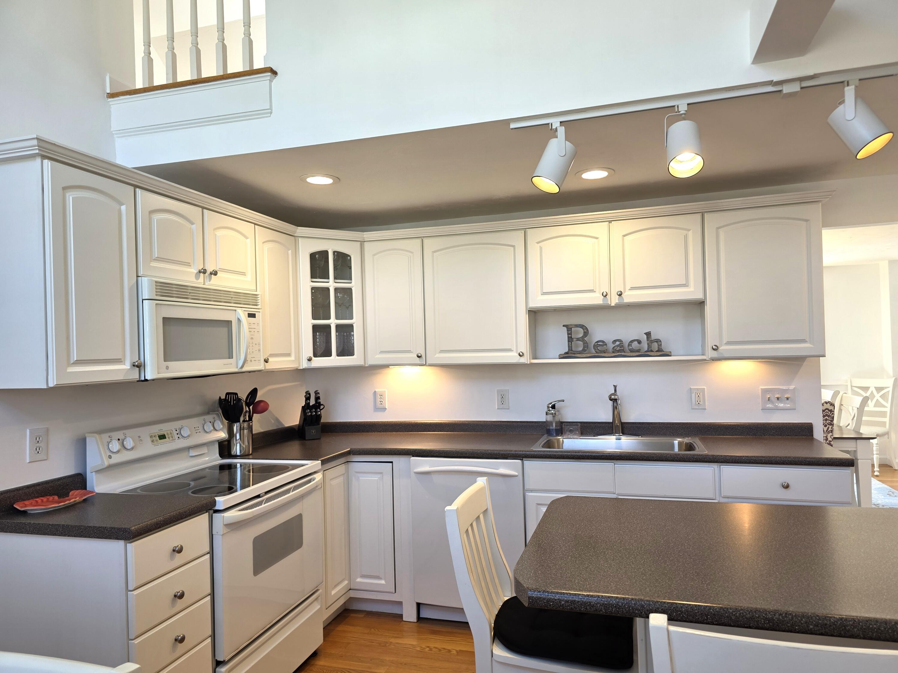 31 Falling Leaf Lane Osterville, MA 02655 - Photo 8 of 45 20260408_124753