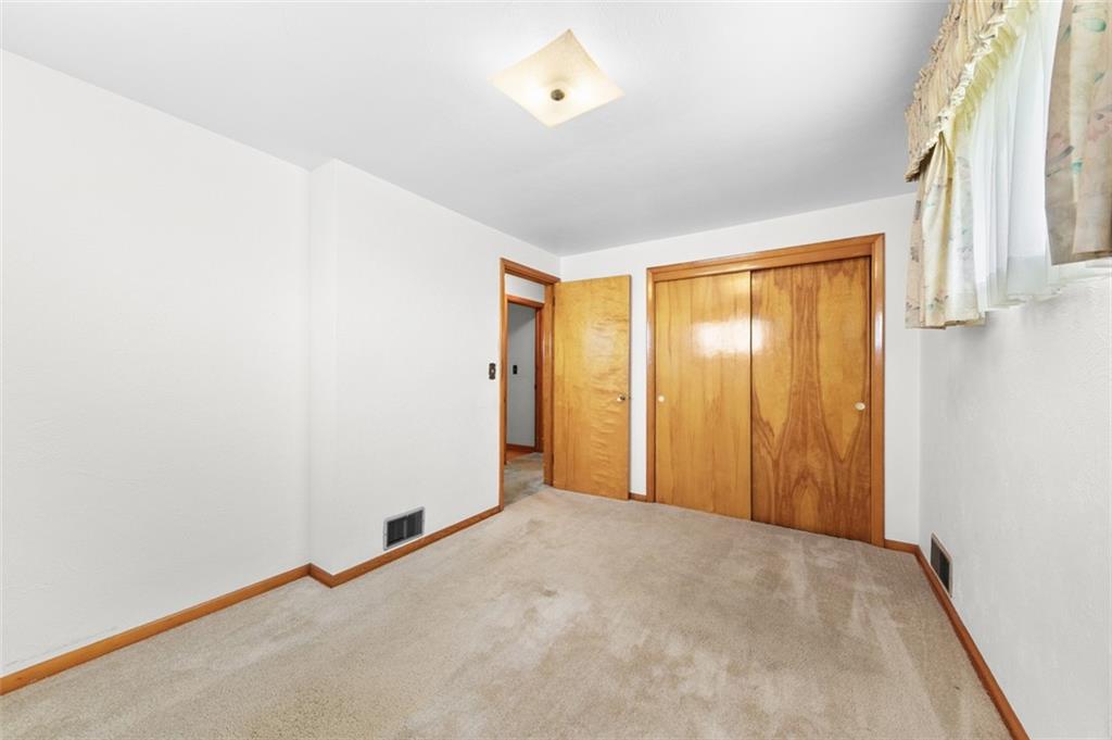 206 South Thompson Irwin, PA 15642 - Photo 20 of 33