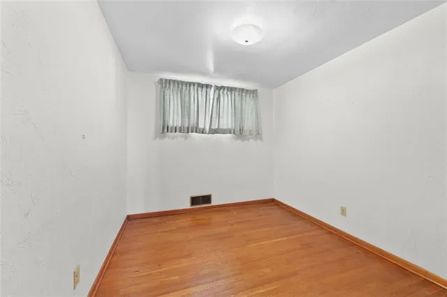 a view of empty room with window