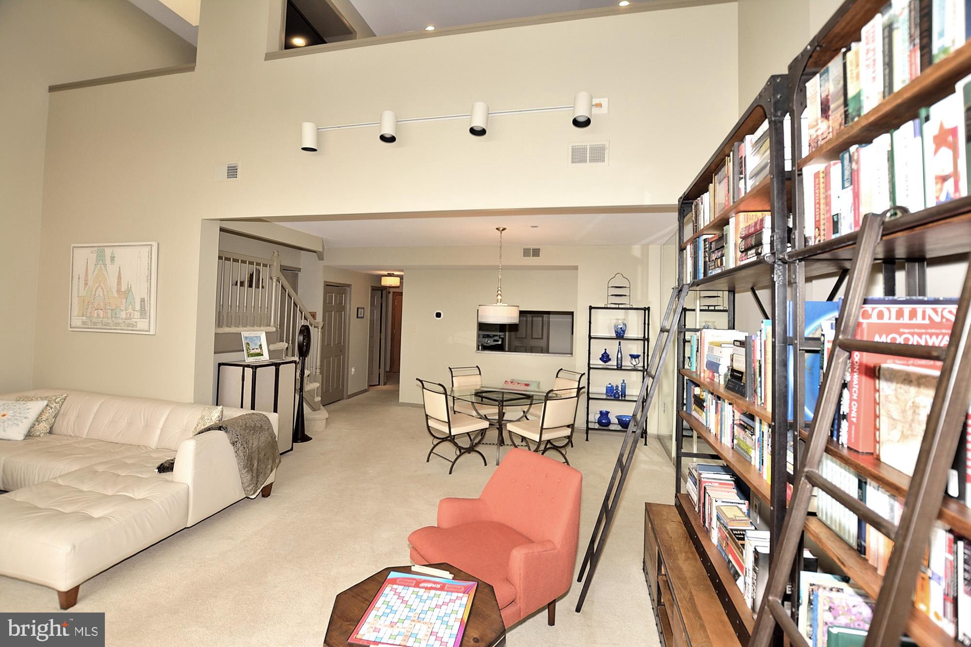 1301 North Courthouse Road, Unit 1809 Arlington, VA 22201 - Photo 12 of 36 GREAT ROOM