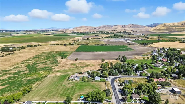 $630,000 | 300 North E And 2nd Street, Franklin, ID 83237