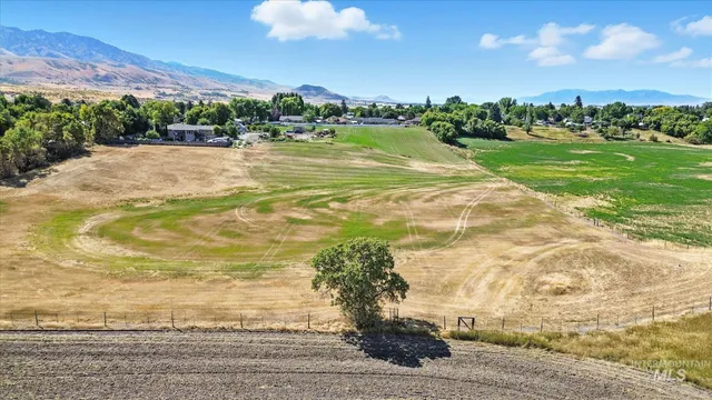 $630,000 | 300 North E And 2nd Street, Franklin, ID 83237
