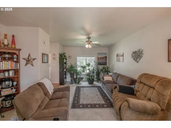 $635,000 | 1036 9th Street, Florence, OR 97439