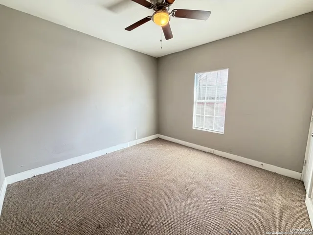 $900 | 1511 West Ashby Place, Unit 1, San Antonio, TX 78201