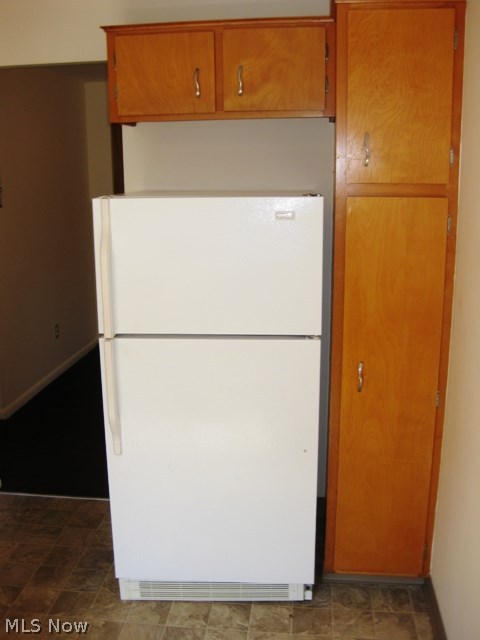 850 South Green Road, Unit 2 Cleveland, OH 44121 - Photo 3 of 15