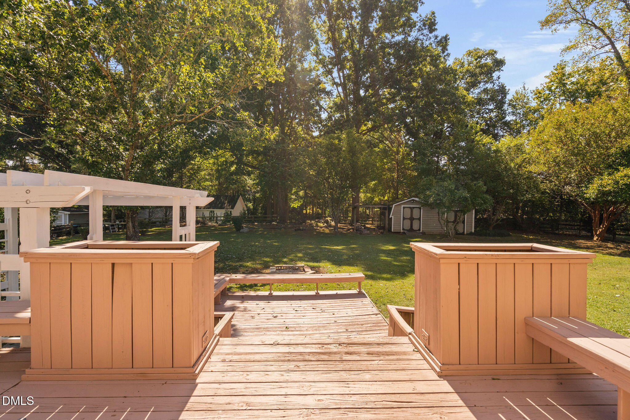 19-web-or-mls-2029-howson-rd