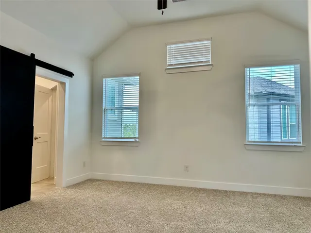 a very nice looking room with windows