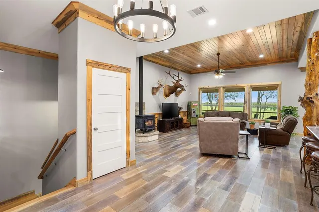 $997,777 | 409 Brindley Road, Maypearl, TX 76064