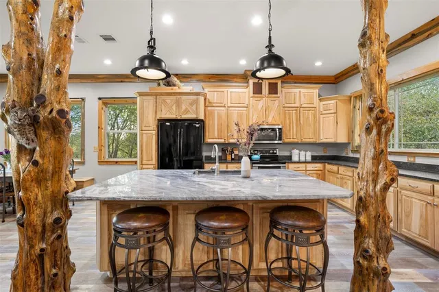 $997,777 | 409 Brindley Road, Maypearl, TX 76064