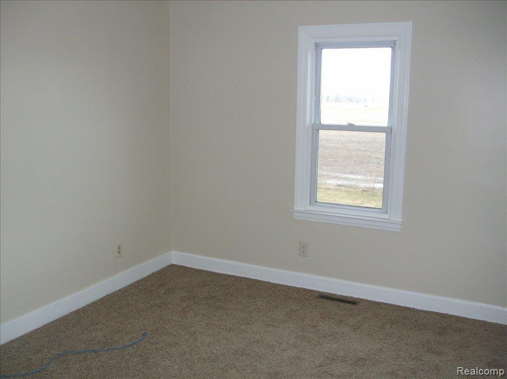 6209 North Road Fort Gratiot, MI 48059 - Photo 6 of 18 DSCF7226
