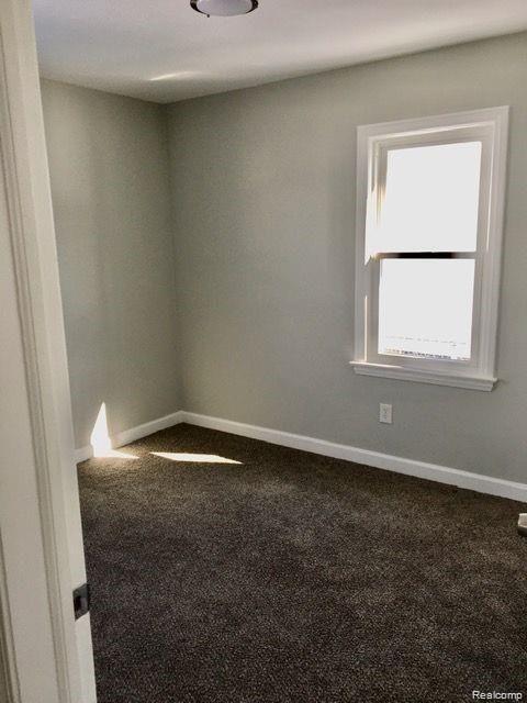 2028 Columbia Road Berkley, MI 48072 - Photo 6 of 14