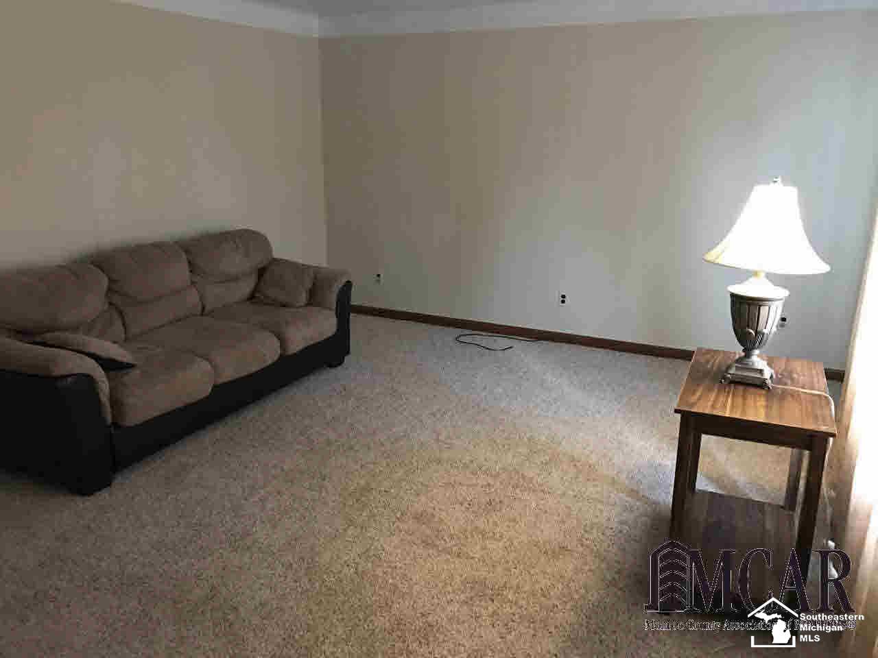 2587 Carleton Rockwood Road Carleton, MI 48117 - Photo 12 of 28 21256992-11.JPG