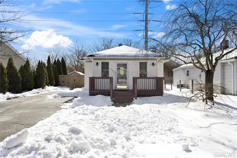 $490,000 | 508 Michigan Street, Ronkonkoma, NY 11779