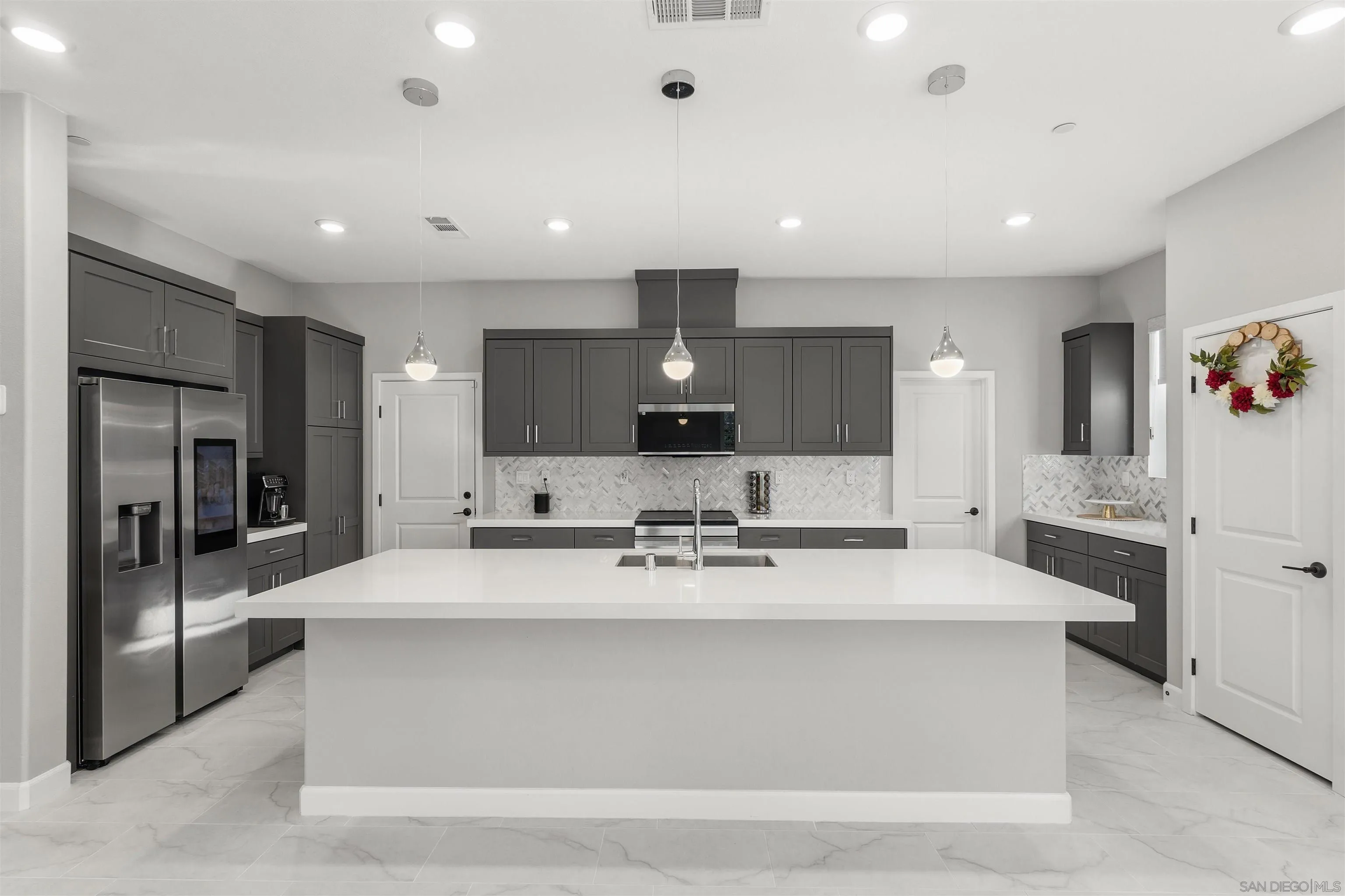 12124 Riley Lane San Diego, CA 92128 - Photo 2 of 33