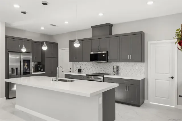 $1,189,000 | 12124 Riley Lane, San Diego, CA 92128