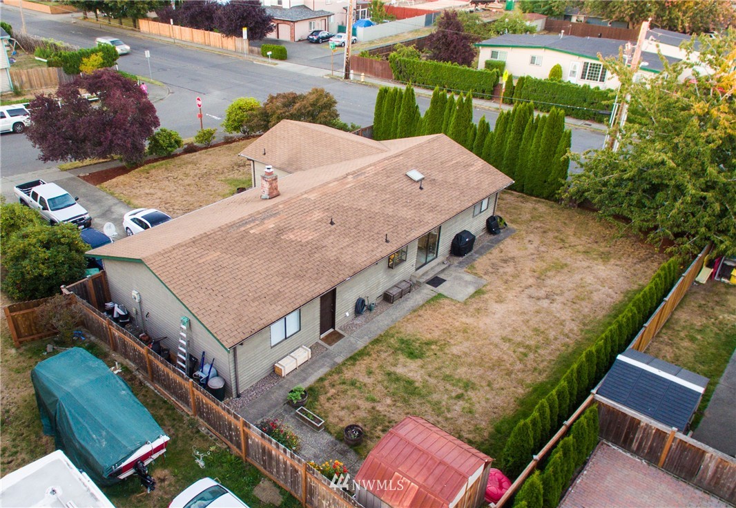 4021 Northeast 10th Street Renton, WA 98056 - Photo 22 of 23