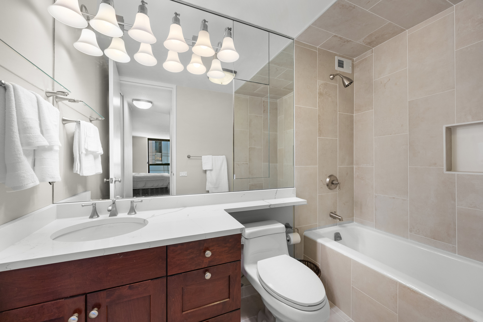 360 East Randolph Street, Unit 2005 Chicago, IL 60601 - Photo 13 of 31