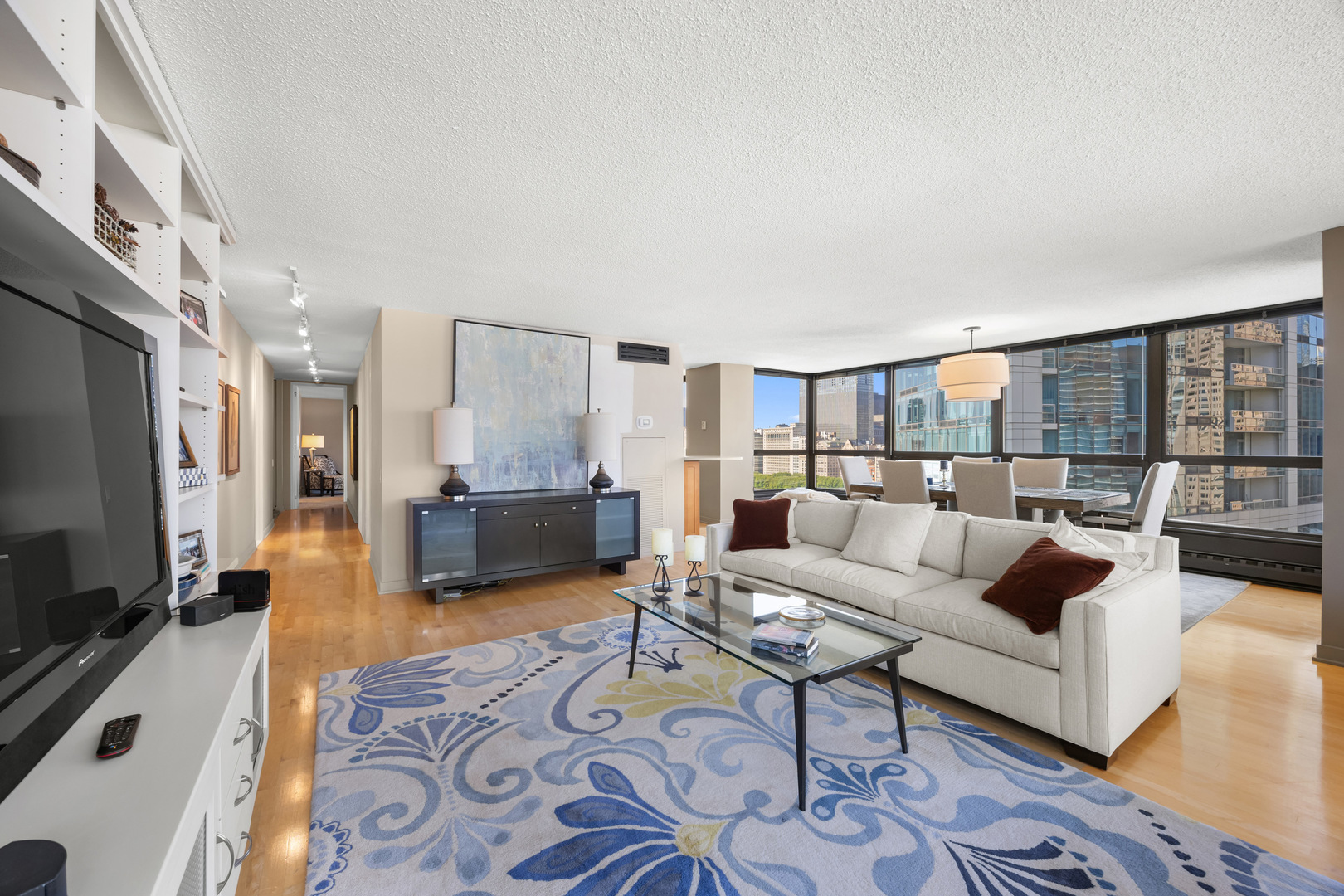 360 East Randolph Street, Unit 2005 Chicago, IL 60601 - Photo 2 of 31