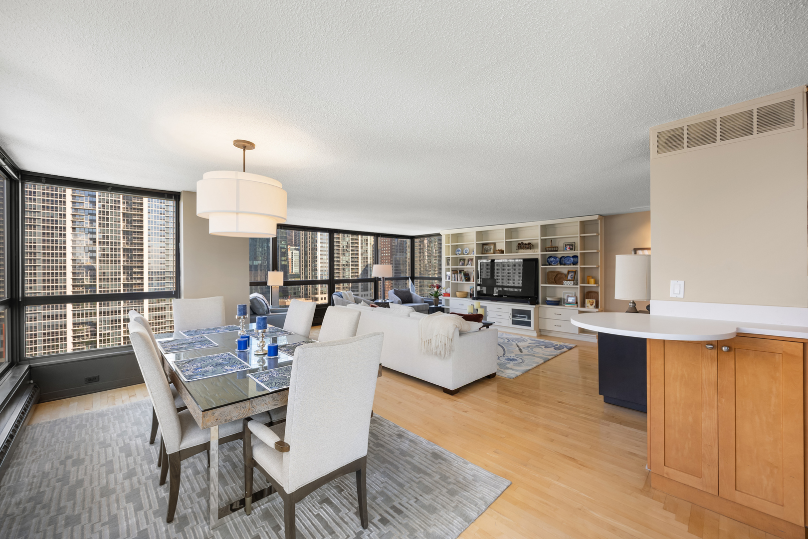 360 East Randolph Street, Unit 2005 Chicago, IL 60601 - Photo 9 of 31