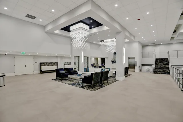 $179,999 | 7320 Amberly Lane, Unit 406, Delray Beach, FL 33446