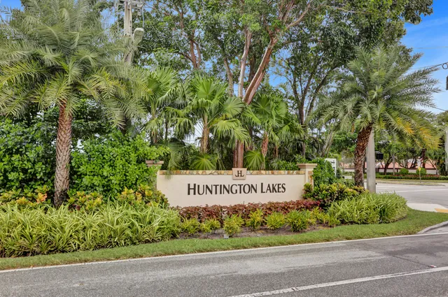 $179,999 | 7320 Amberly Lane, Unit 406, Delray Beach, FL 33446