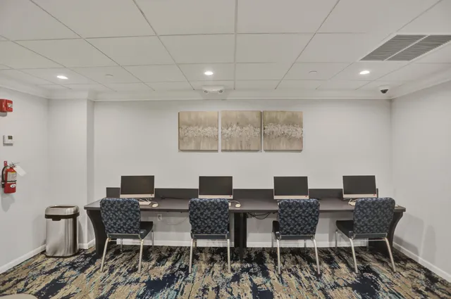 $179,999 | 7320 Amberly Lane, Unit 406, Delray Beach, FL 33446