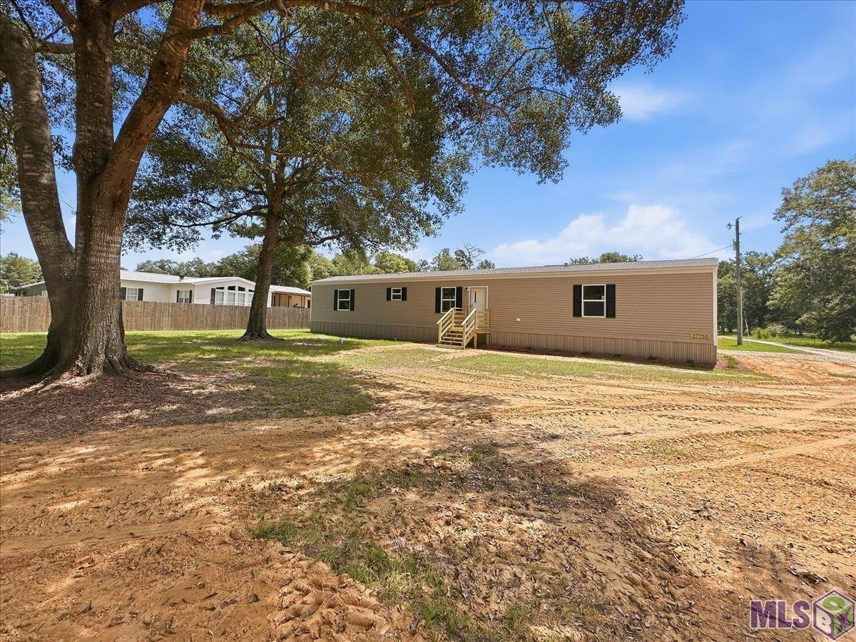 37730 Webb Road Denham Springs, LA 70706 - Photo 2 of 23