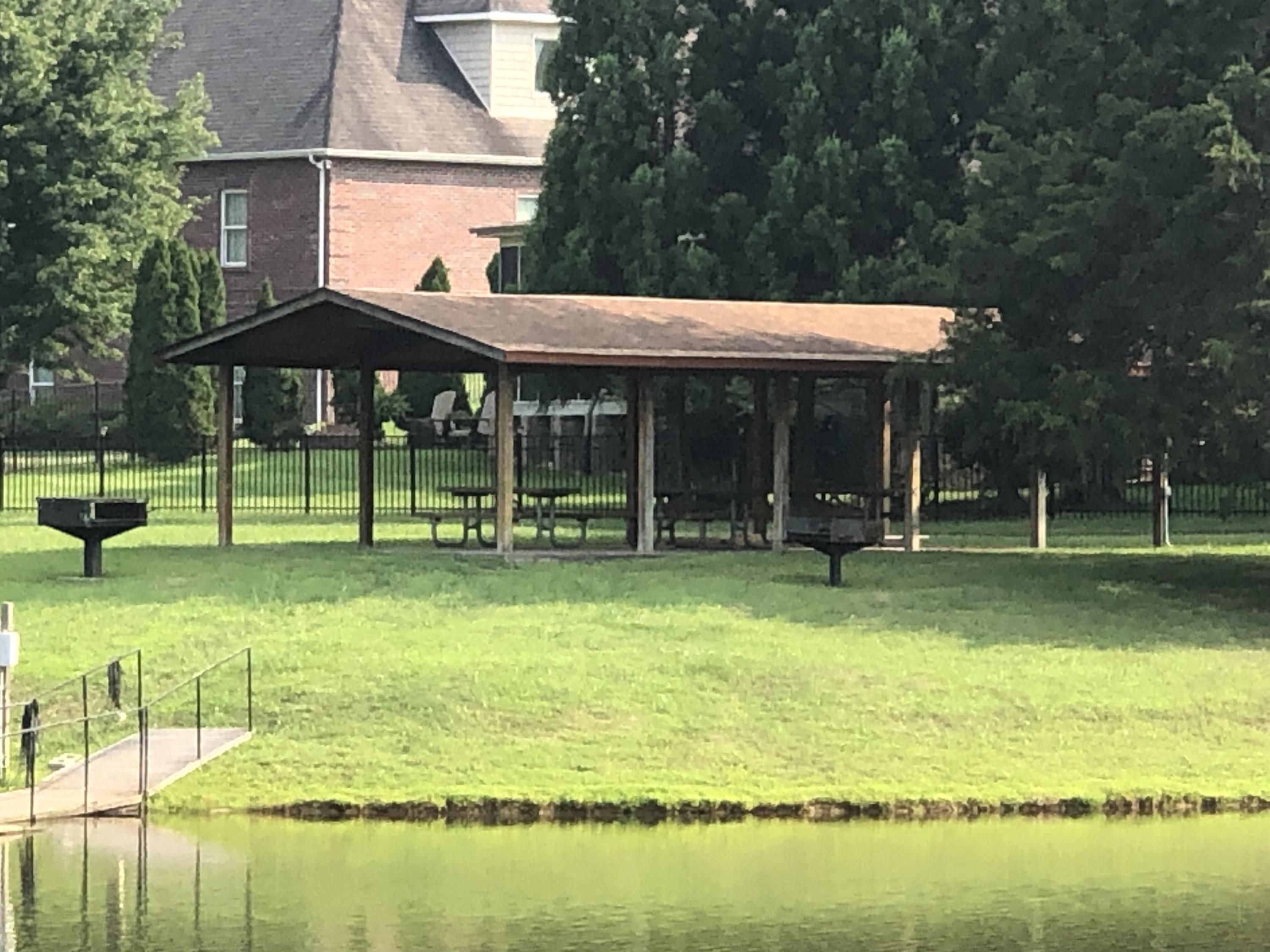 173 Crossroads Boulevard Oak Ridge, TN 37830 - Photo 24 of 25 Picnic Area With Grill and Dock