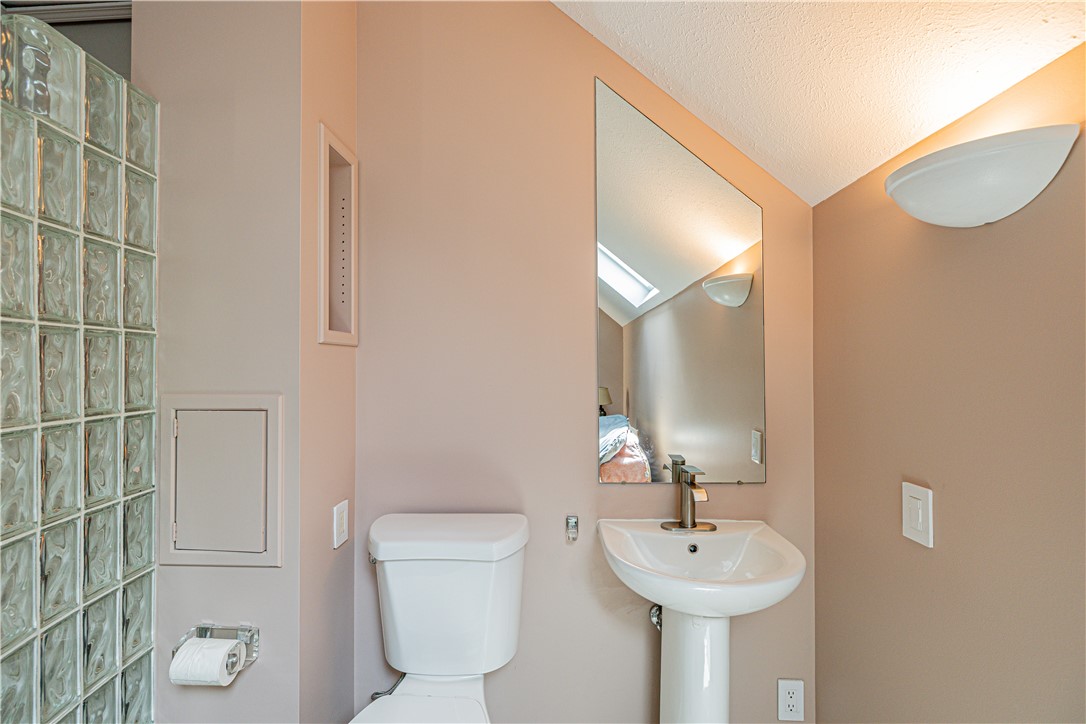 957 East Avenue Rochester, NY 14607 - Photo 20 of 27