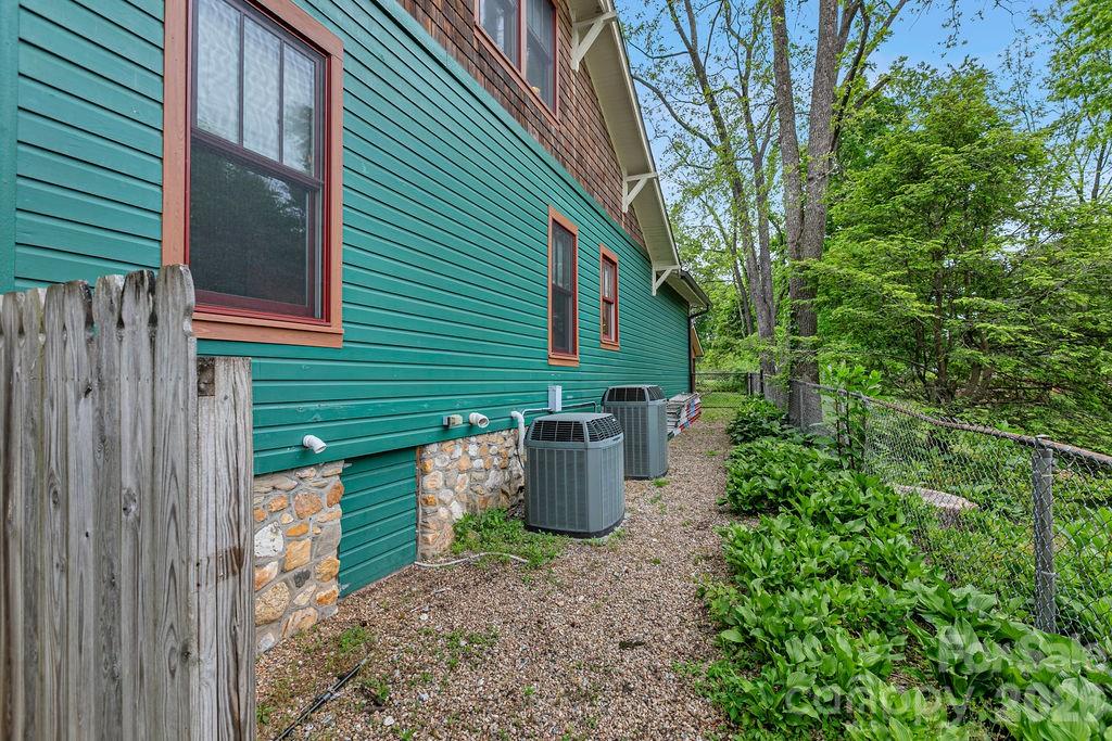49 Miner Street Brevard, NC 28712 - Photo 40 of 47