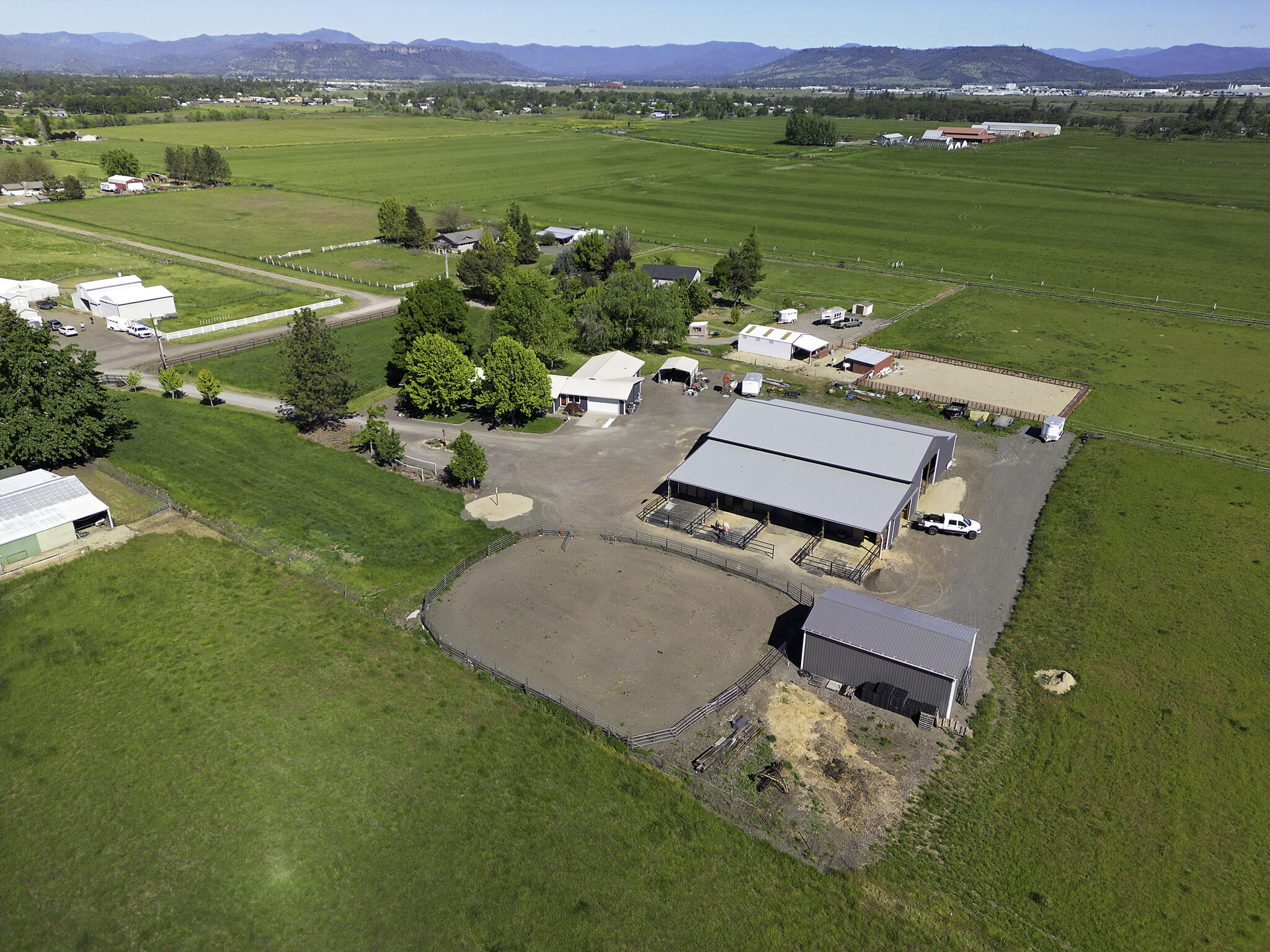 5900 Peace Lane Central Point, OR 97502 - Photo 12 of 70 Peace Drone003