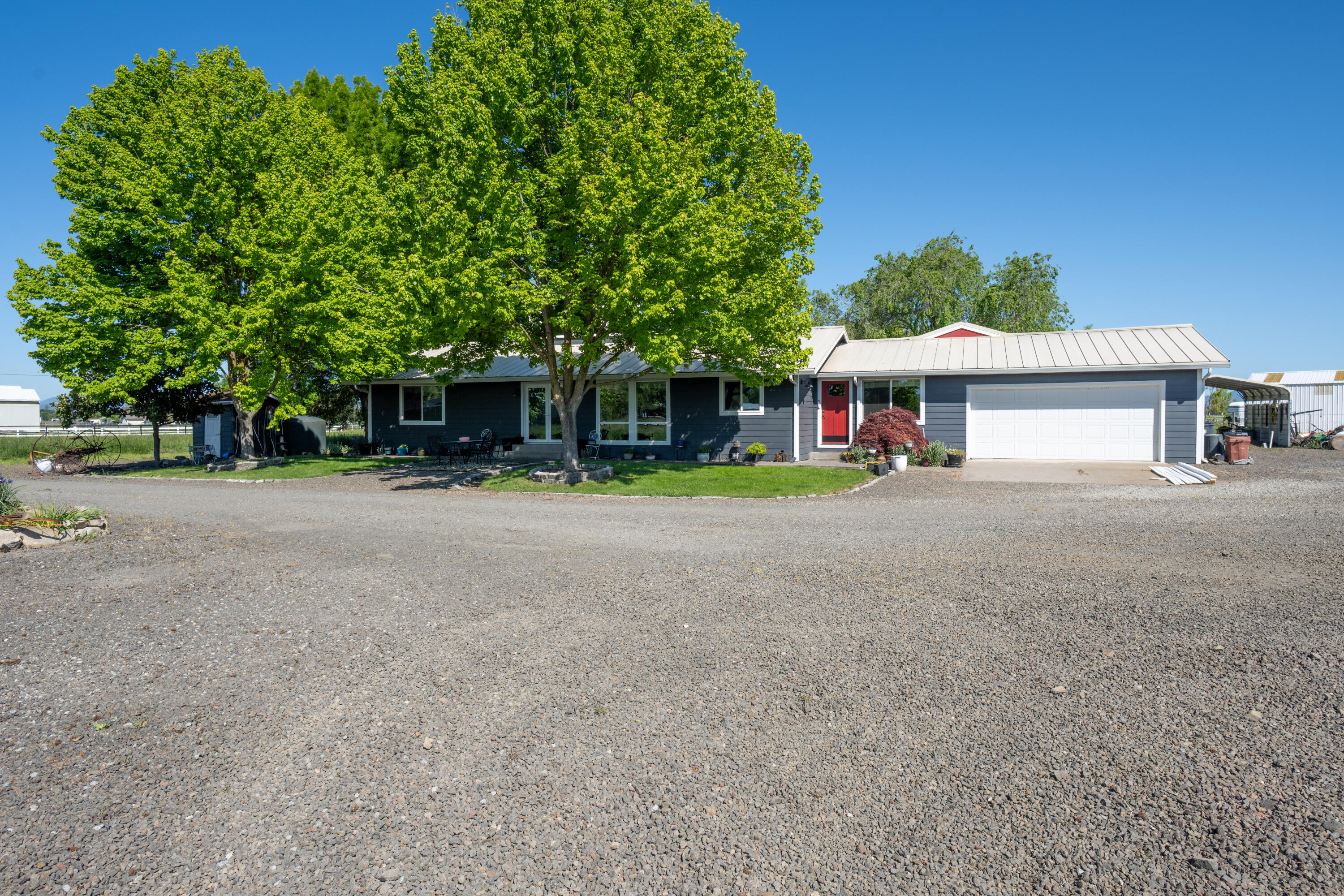 5900 Peace Lane Central Point, OR 97502 - Photo 47 of 70 Peace Ln030