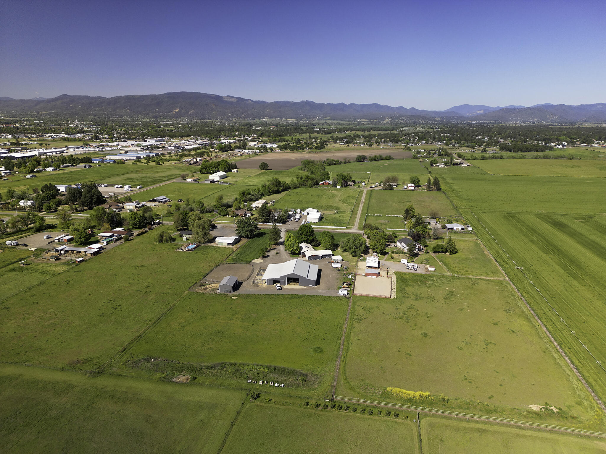5900 Peace Lane Central Point, OR 97502 - Photo 68 of 70 Peace Drone012