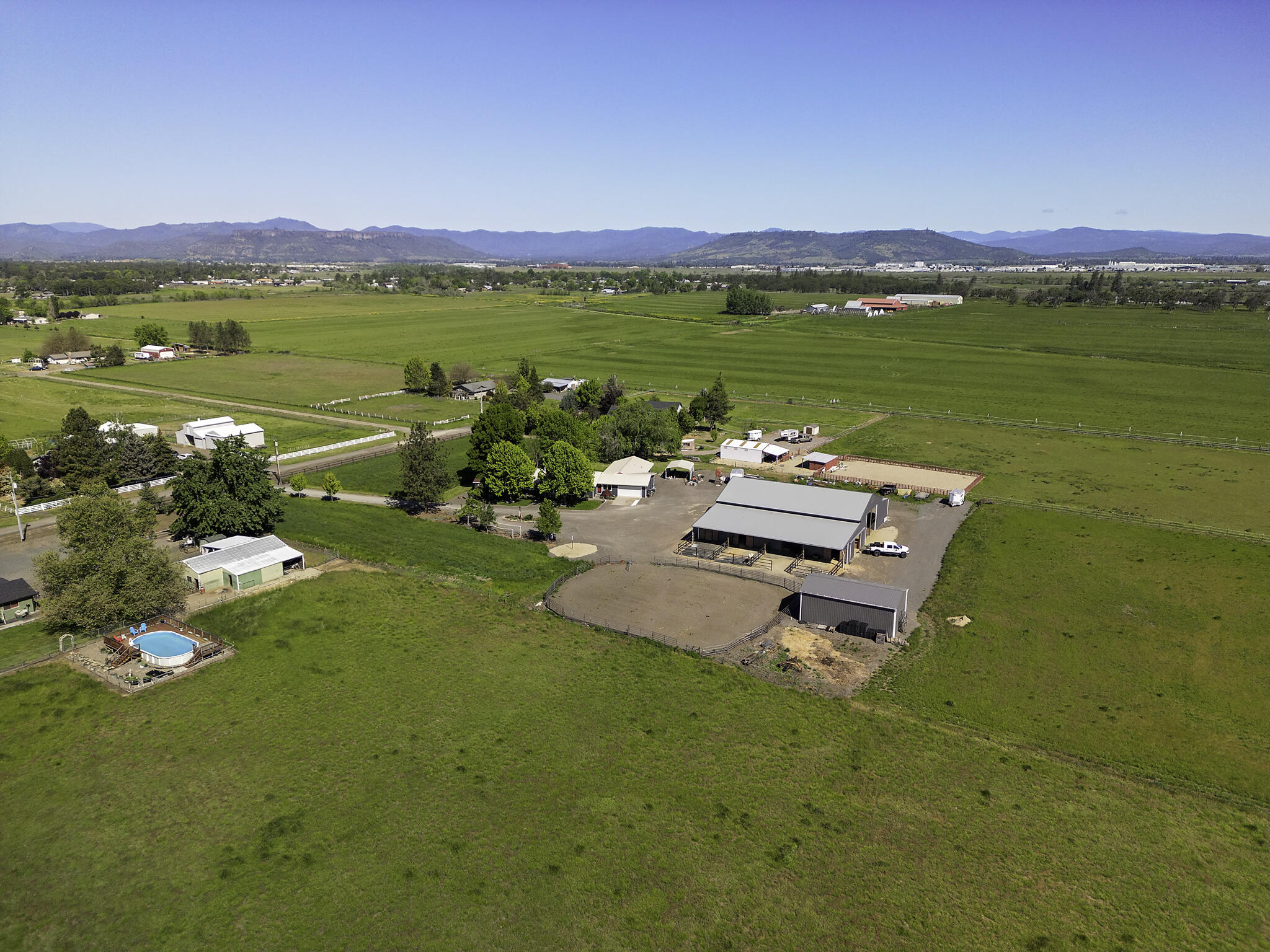 5900 Peace Lane Central Point, OR 97502 - Photo 69 of 70 Peace Drone013