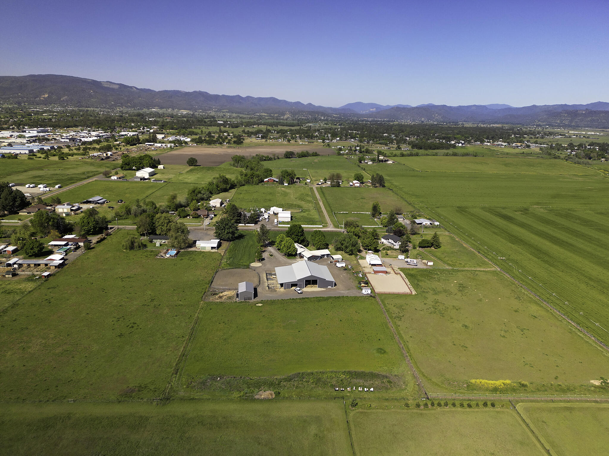 5900 Peace Lane Central Point, OR 97502 - Photo 70 of 70 Peace Drone011
