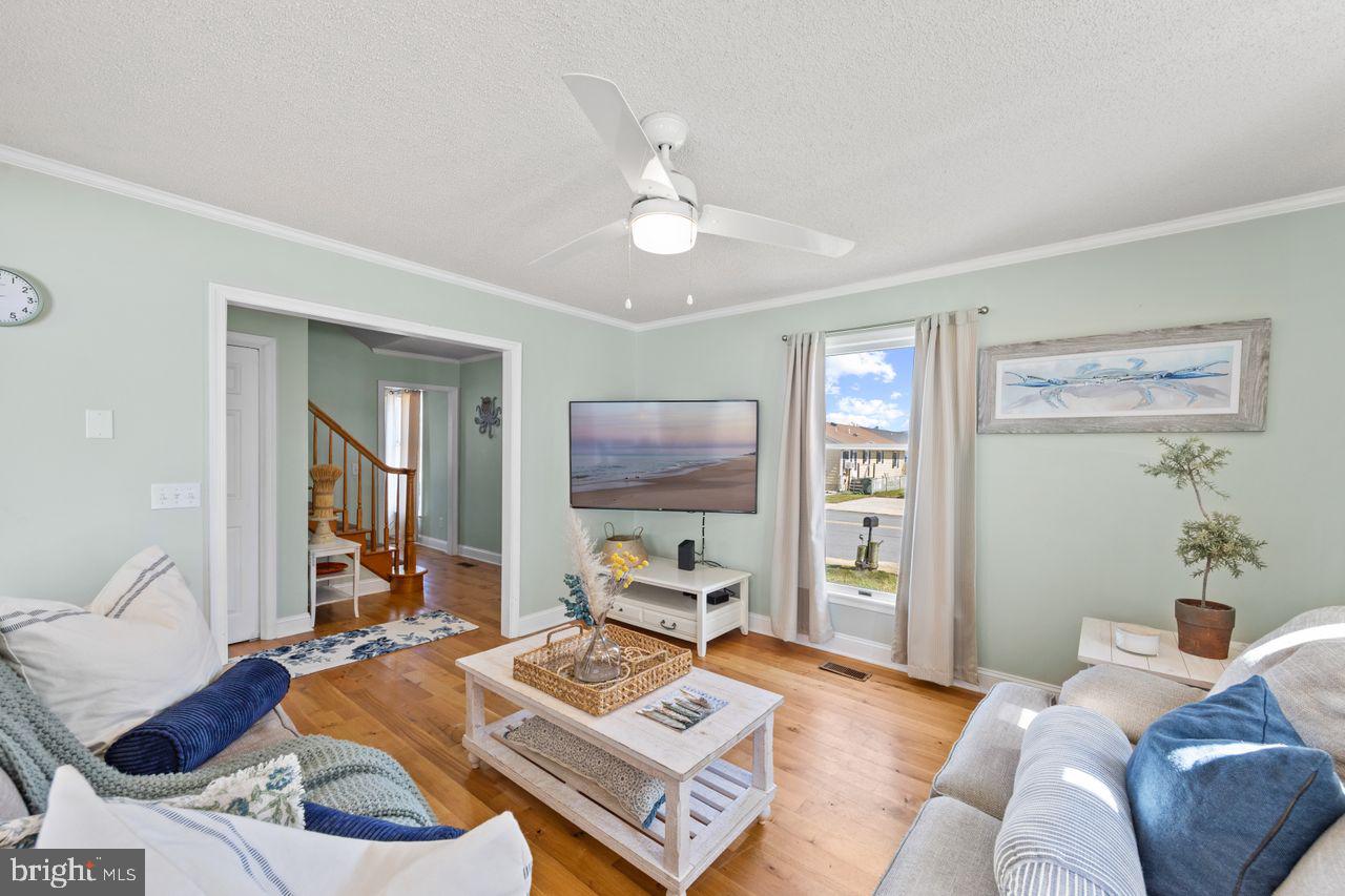 13807 Fiesta Road Ocean City, MD 21842 - Photo 1 of 26 Living Room