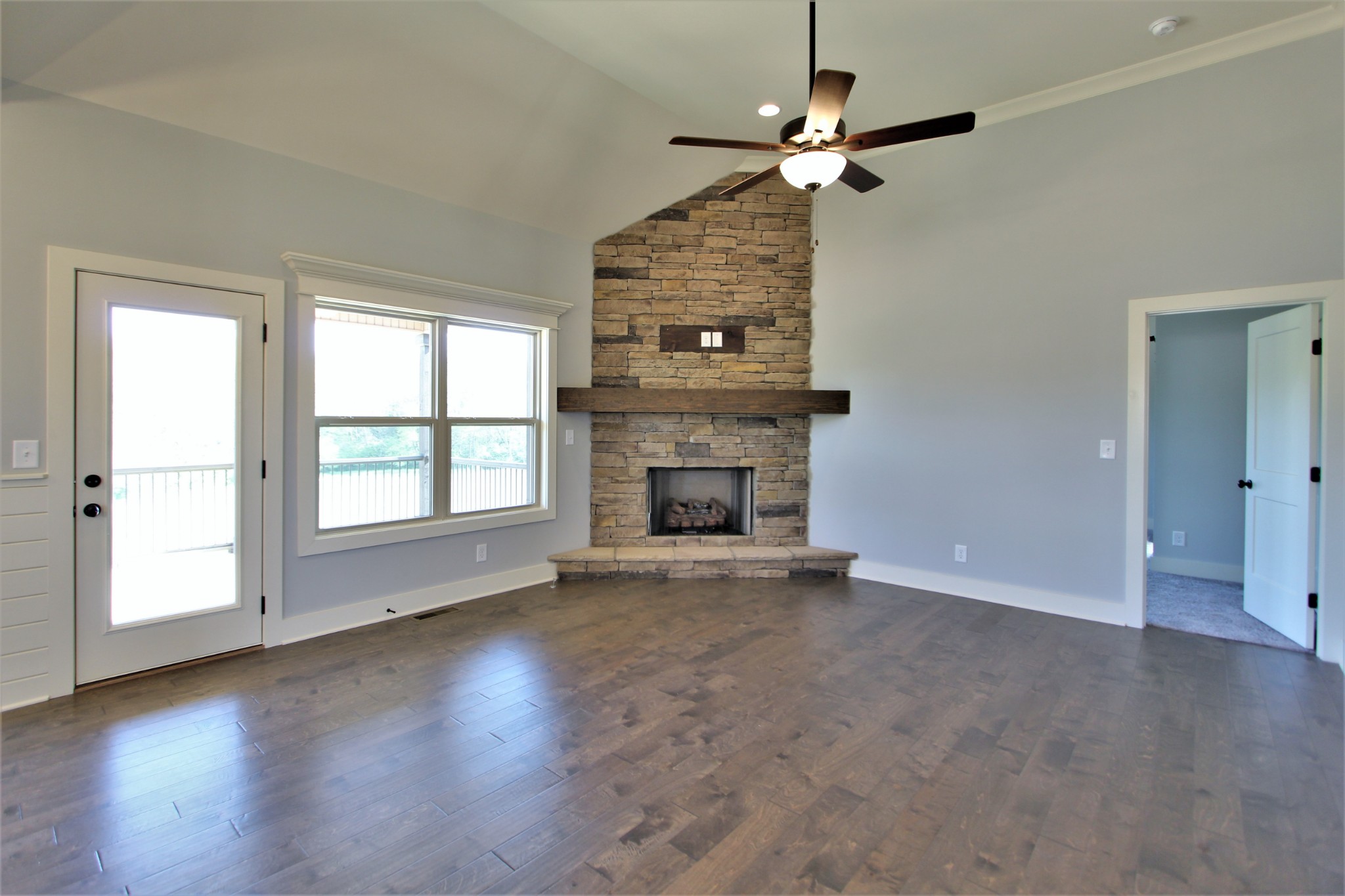 613 Cole's Ferry Road, Unit 16 Gallatin, TN 37066 - Photo 3 of 23 Gallery Image 3