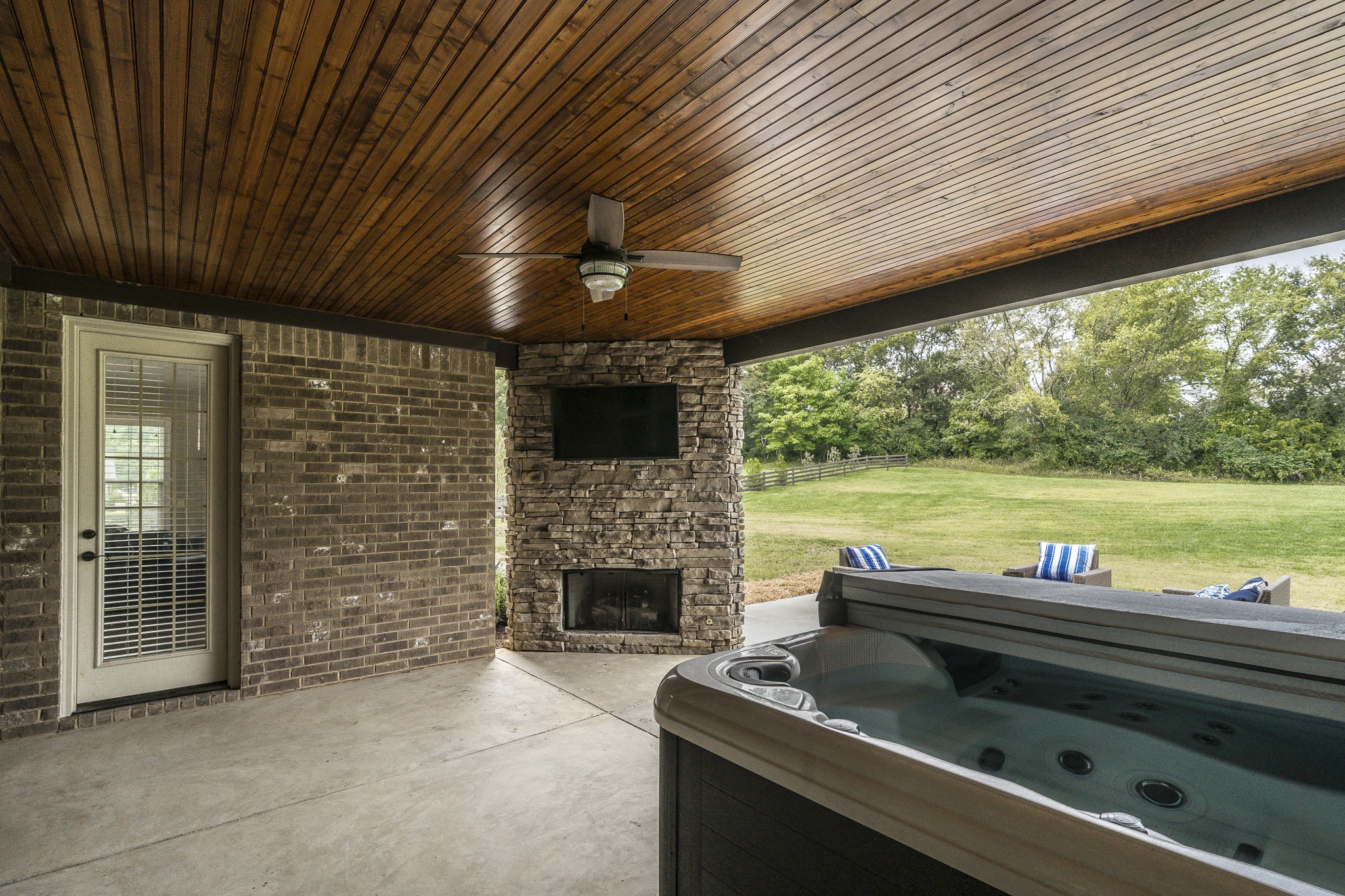 1395 Center Point Road Hendersonville, TN 37075 - Photo 46 of 50 a view of swimming pool from a balcony