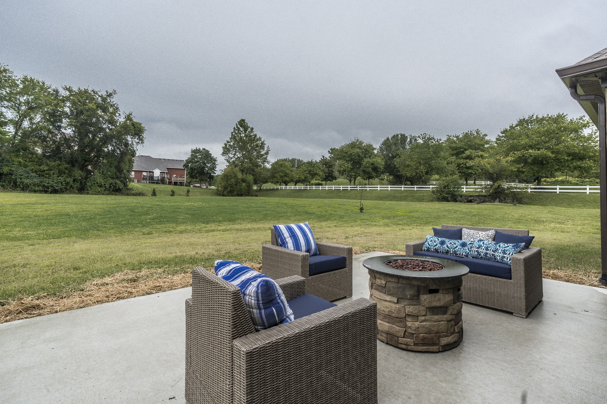 1395 Center Point Road Hendersonville, TN 37075 - Photo 47 of 50 a view of a couches in the patio next to a yard
