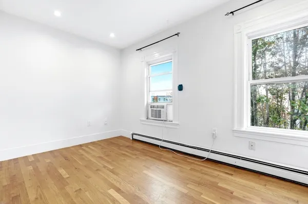 $2,600 | 289 Elm Street, Unit 3, Cambridge, MA 02139