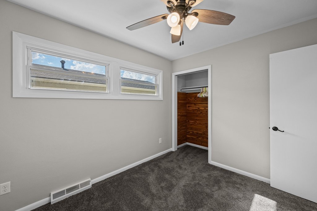 501 38th Street Moline, IL 61265 - Photo 19 of 32