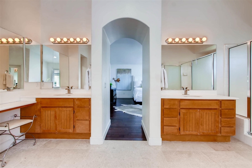 1143 Alexandra Lane Encinitas, CA 92024 - Photo 12 of 25 Gallery Image 12