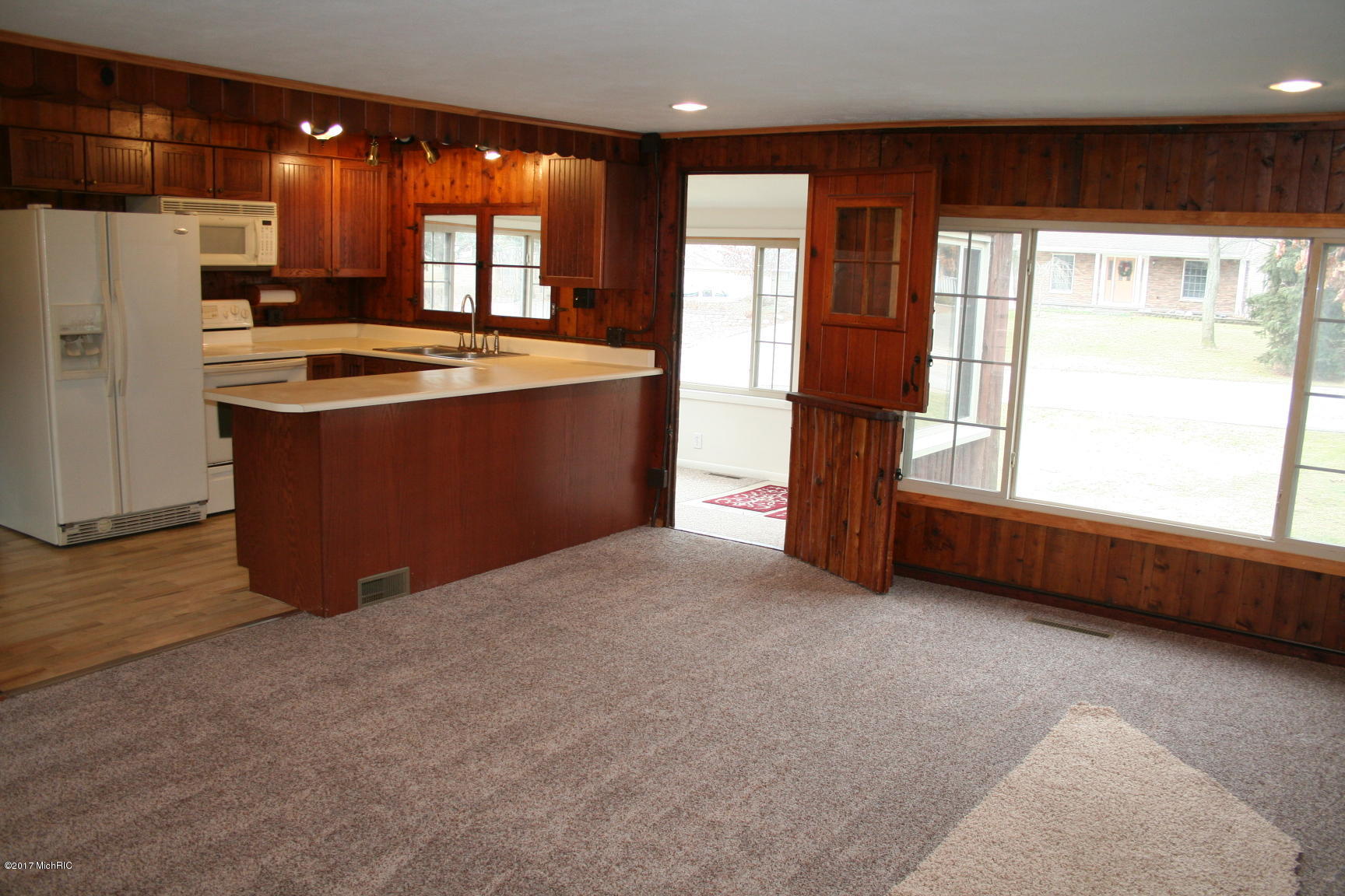 5373 Ridge Road Stevensville, MI 49127 - Photo 11 of 41 IMG_7844