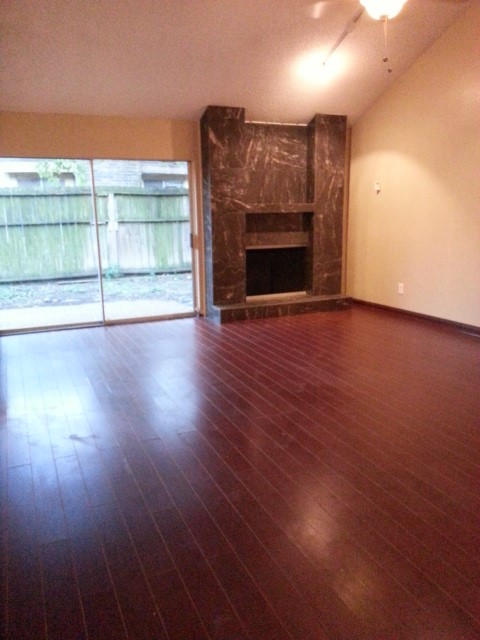12807 Villawood Lane Houston, TX 77072 - Photo 4 of 14 Spacious living room with fire place