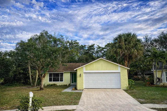$425,000 | 147 Rosewood Circle, Jupiter, FL 33458