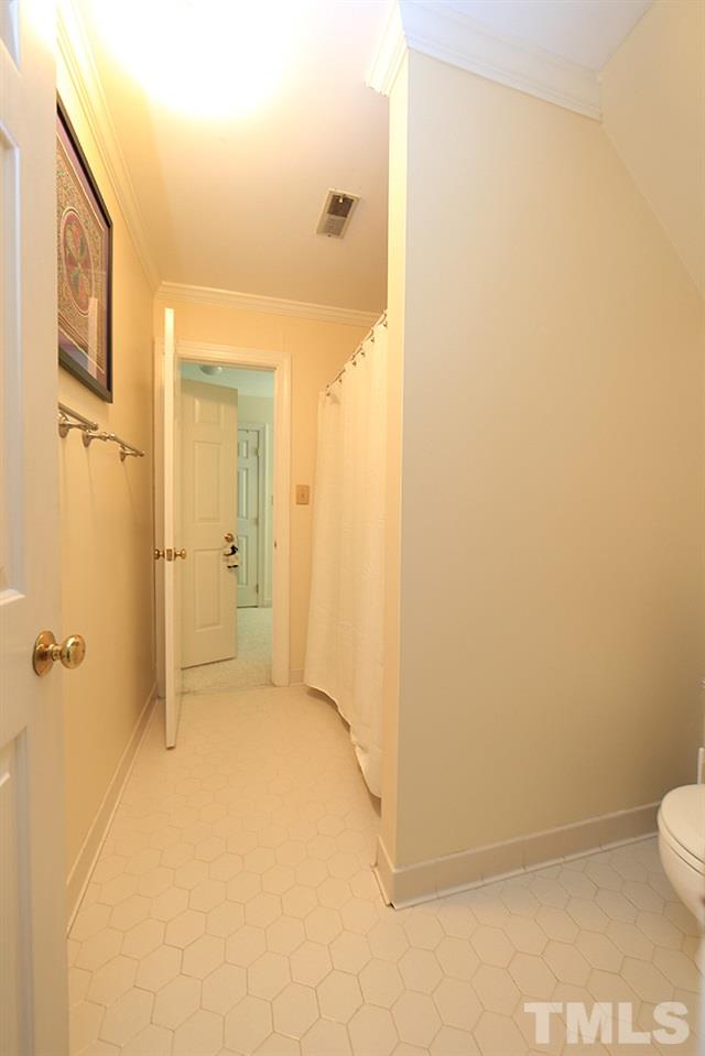 405 Crabbery Lane Raleigh, NC 27609 - Photo 14 of 24 Gallery Image 14