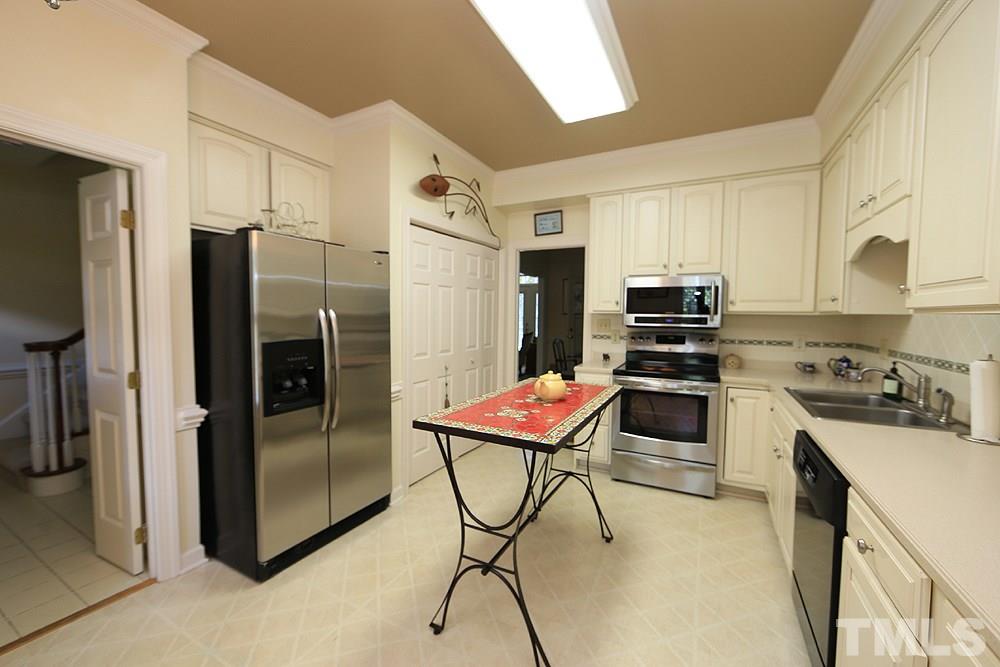 405 Crabbery Lane Raleigh, NC 27609 - Photo 5 of 24 Gallery Image 5