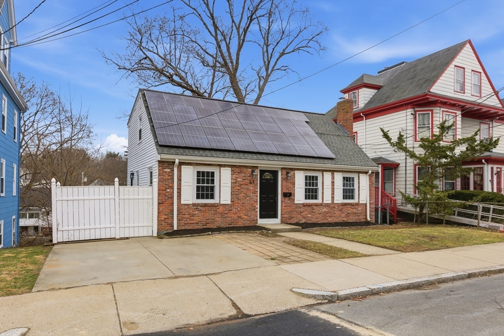 65 Perham Street Boston, MA 02132 - Photo 3 of 16