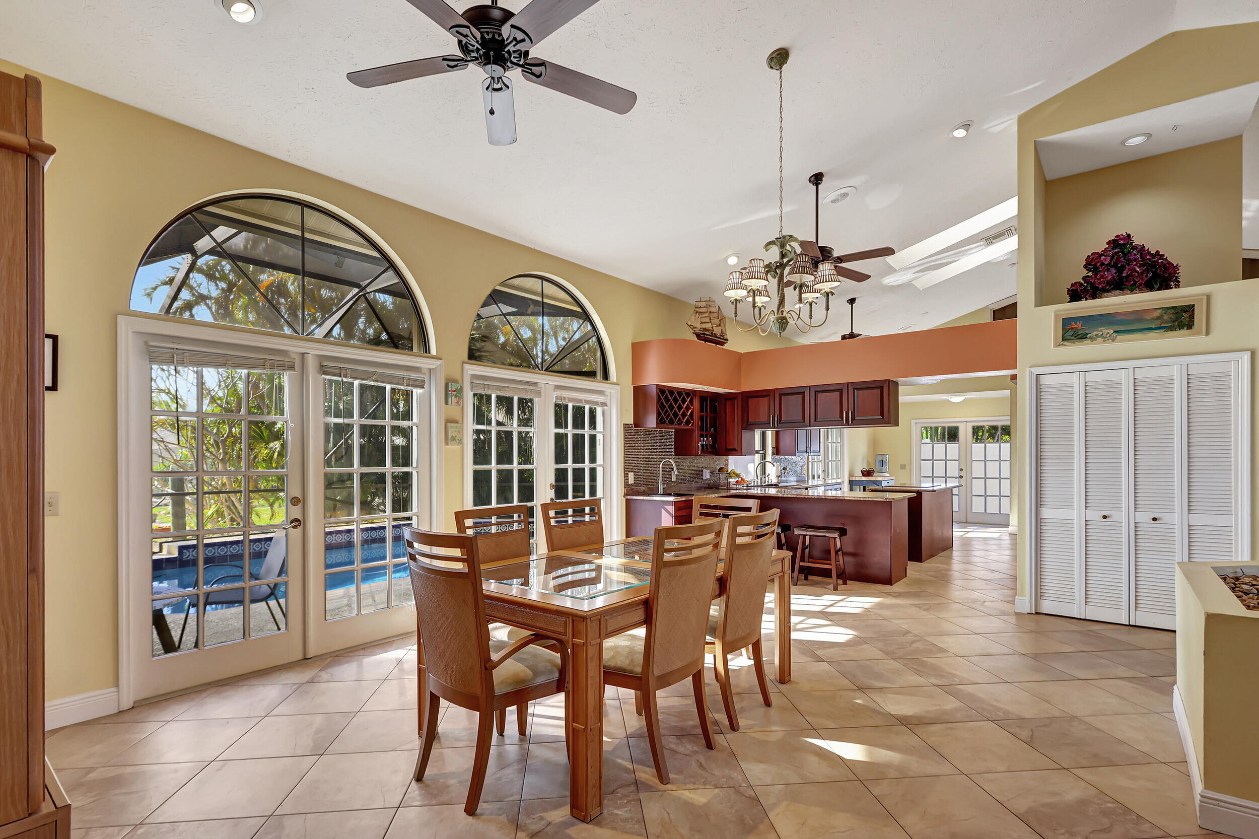 137 Queens Road Fort Pierce, FL 34949 - Photo 10 of 36 10